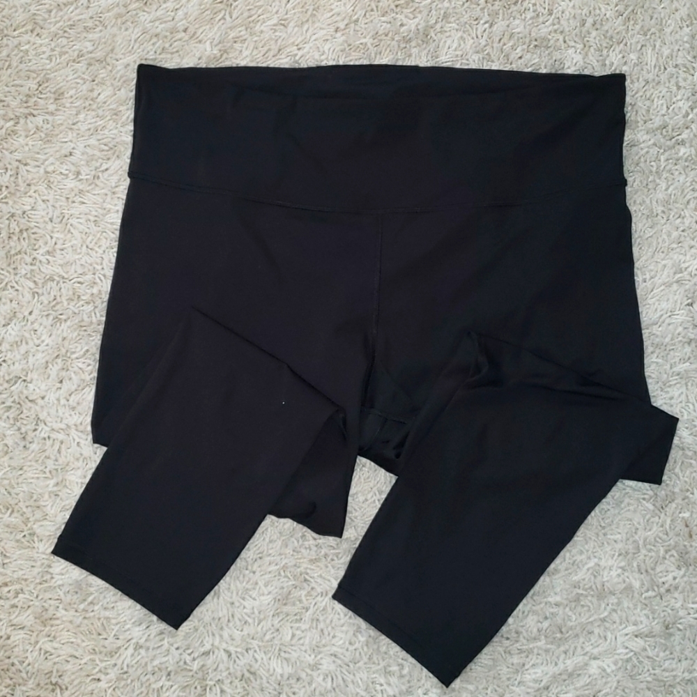 Athleta Elation Train 7/8 Tight - Black - 3x